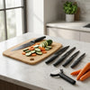 Set Preparazione Cucina Alpina con Tagliere in Bambù 30×23 cm, Set Coltelli e Pelapatate