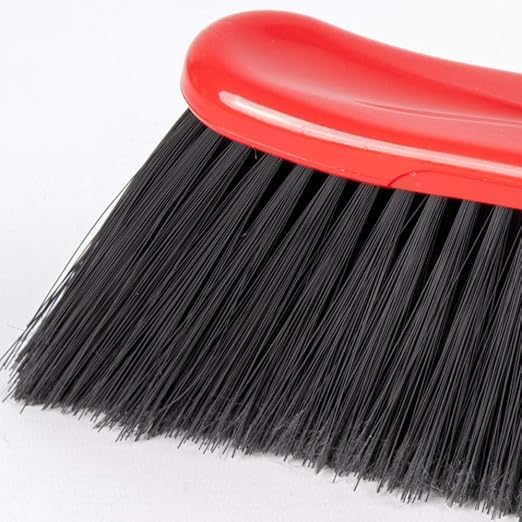 Scopa per Interni Brava, Angolare per Tutti i Pavimenti di Casa, Efficace Pulizia degli Angoli, Robusta e Sagomata, Larghezza 40 cm, Completa di Manico in Metallo da 130 cm