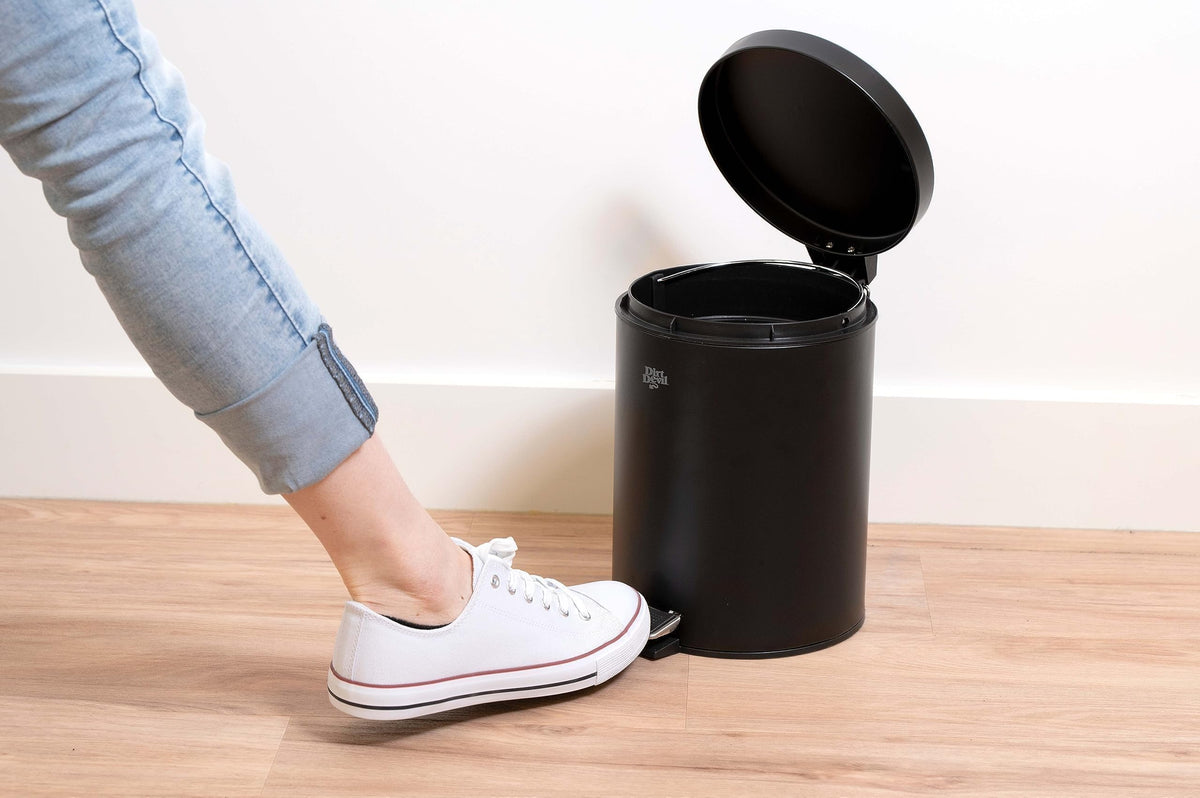 Dirt Devil Stainless Steel Soft-Close Pedal Bin for Kitchen