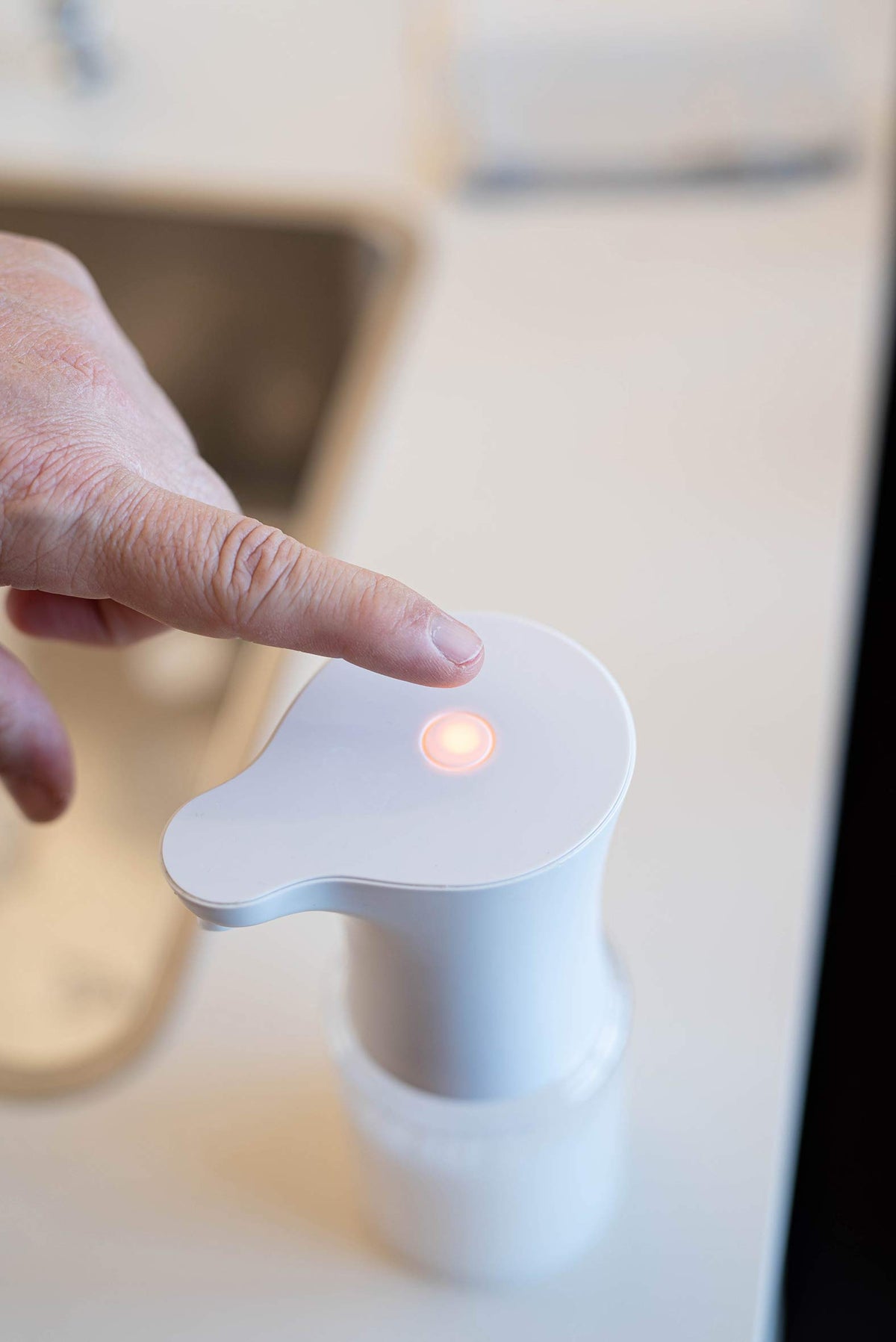 FOAM DISPENSER 350 ml SOAP DISPENSER WITH AUTOMATIC SENSOR.