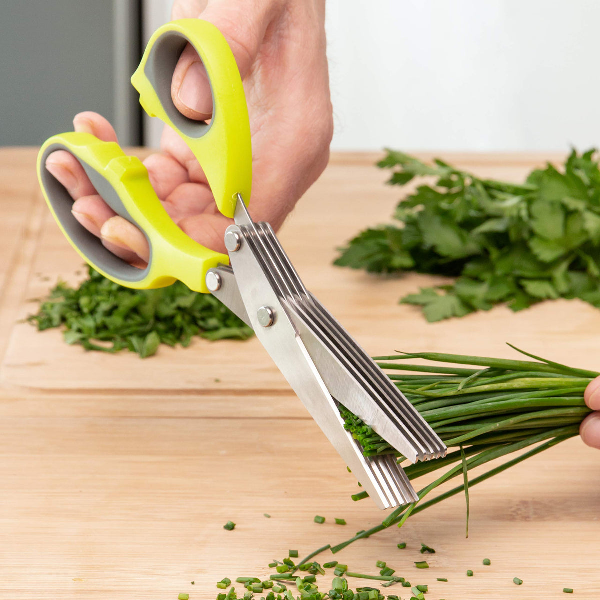 InnovaGoods - 5-in-1 Multi-Cut Kitchen Scissors, Saves Time and Effort, Clean and Precise Cuts, Multi-Purpose, Easy to Clean, Ergonomic, Lightweight and Compact, Yellow, Stainless Steel