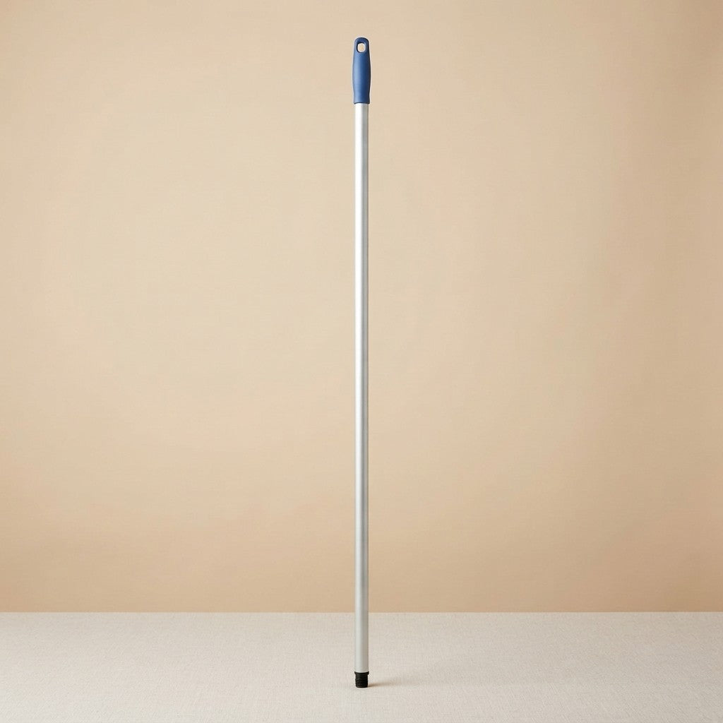Manche en aluminium de 140 cm avec fixation à vis universelle - Pour balais, balayeuses et serpillières professionnelles