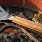Set Barbecue a Carbone Ø33 cm con Paletta e Scopino in Ottone